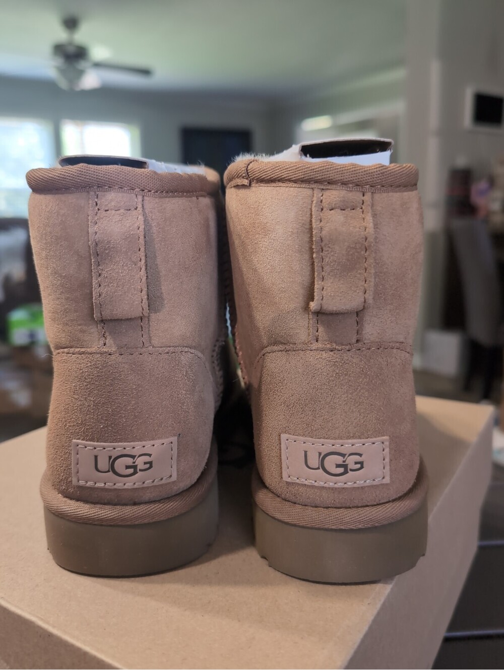 NEW 100% Authentic UGG Classic Mini II Chestnut 1016222 Women's Boots Size 8 - Picture 4 of 5